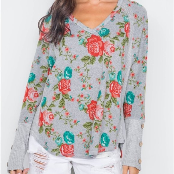 Tops - FLORAL PRINT KNIT V-NECK TOP